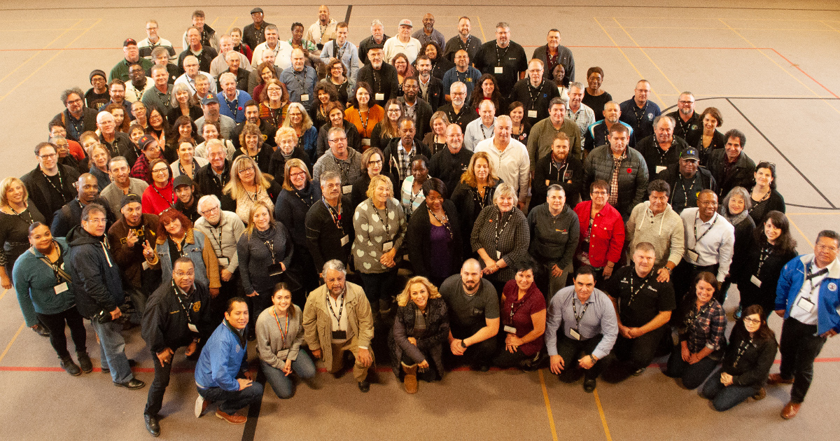 Group shot of UE, Unifor and other union members