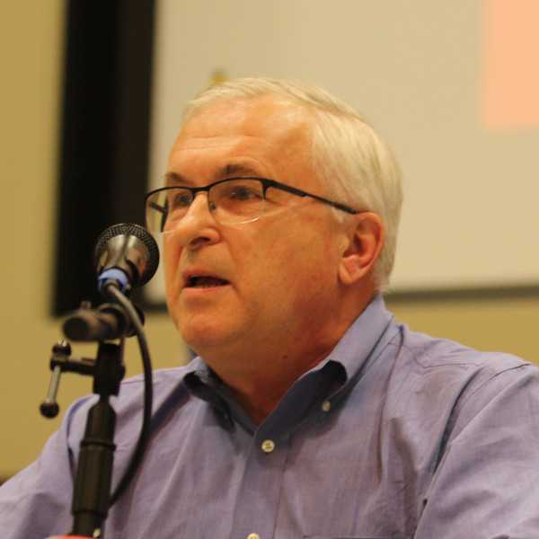 Mark Dudzic addressing the convention