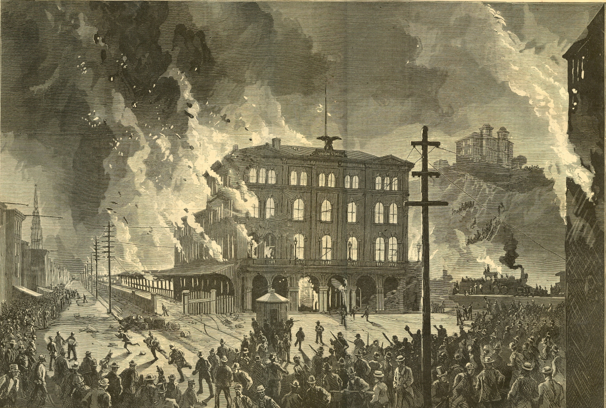 Illustration of the Union Depot in Pittsburgh being burned, surrounded by crowds of strikers